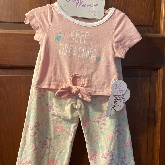 Sweet Dreams Other - Girls 3 Piece Pajama‎ Set. NWT.